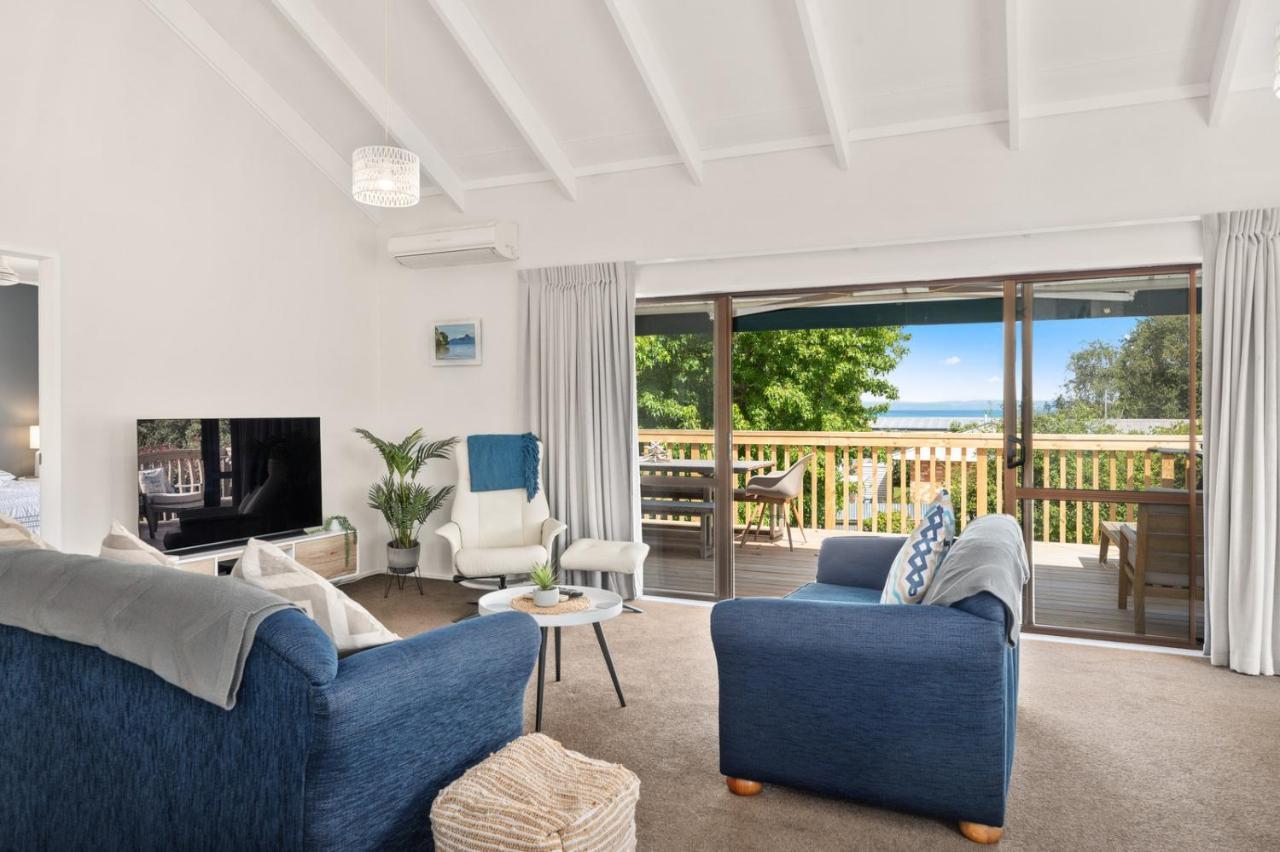 Waitahanui Lake House - Lake Taupo Holiday Home Εξωτερικό φωτογραφία