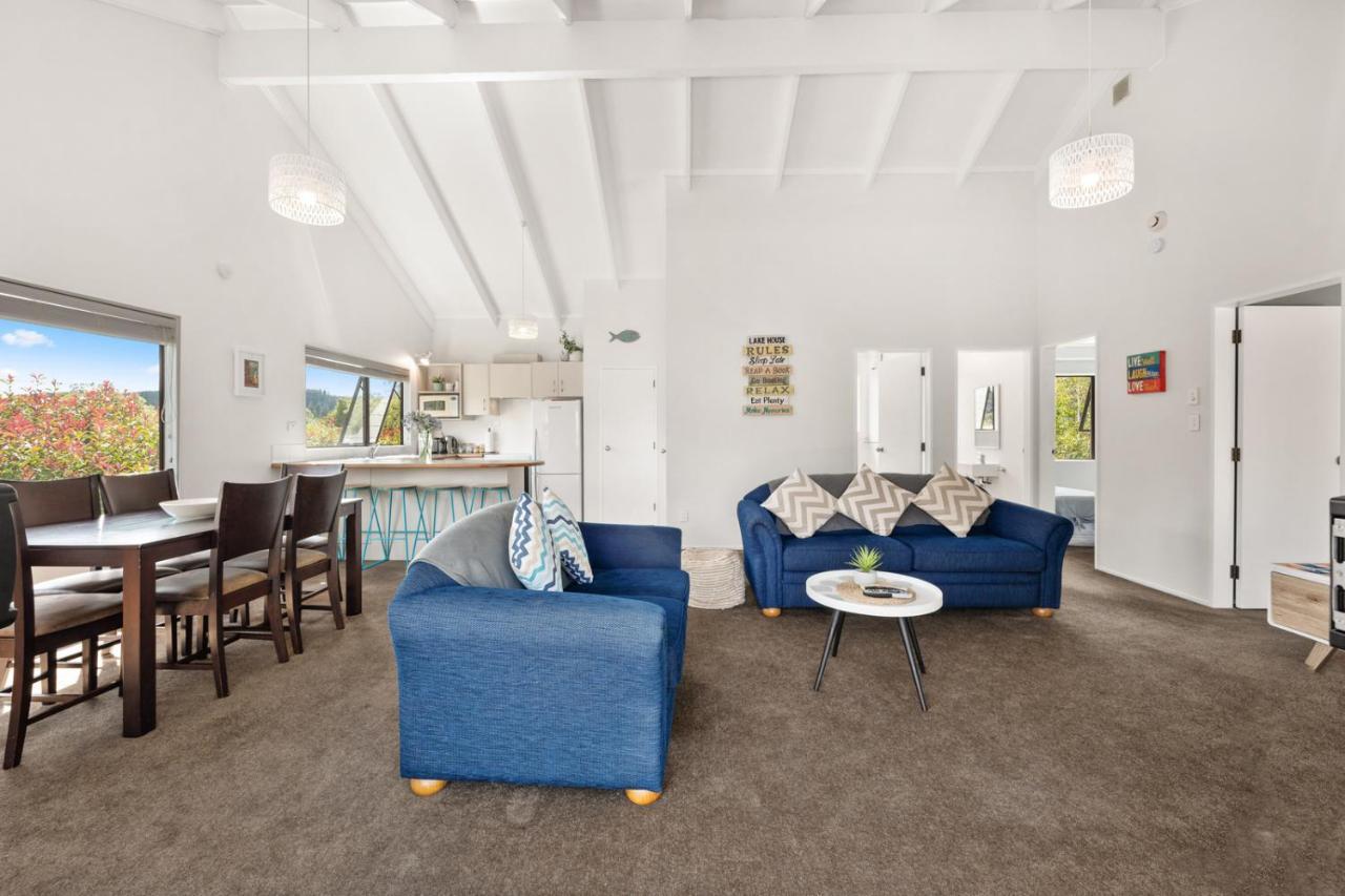 Waitahanui Lake House - Lake Taupo Holiday Home Εξωτερικό φωτογραφία