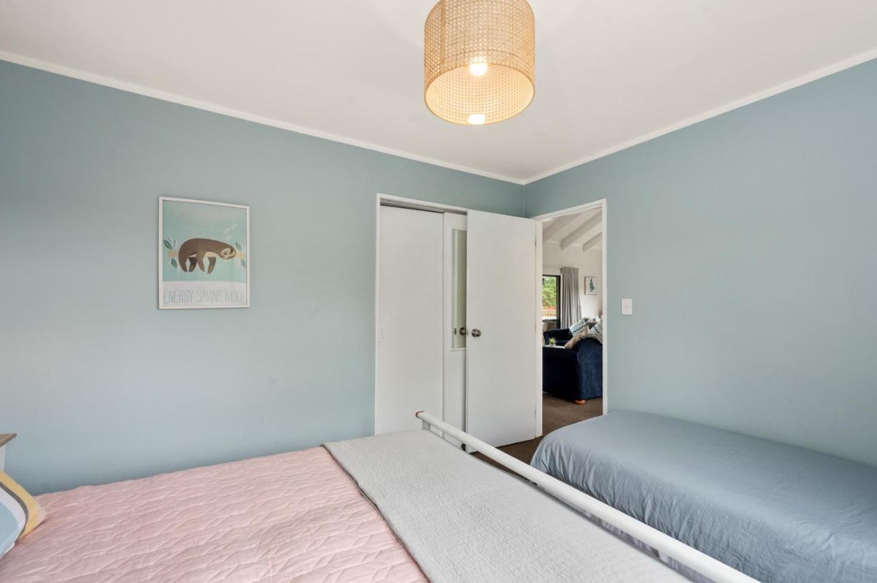 Waitahanui Lake House - Lake Taupo Holiday Home Εξωτερικό φωτογραφία